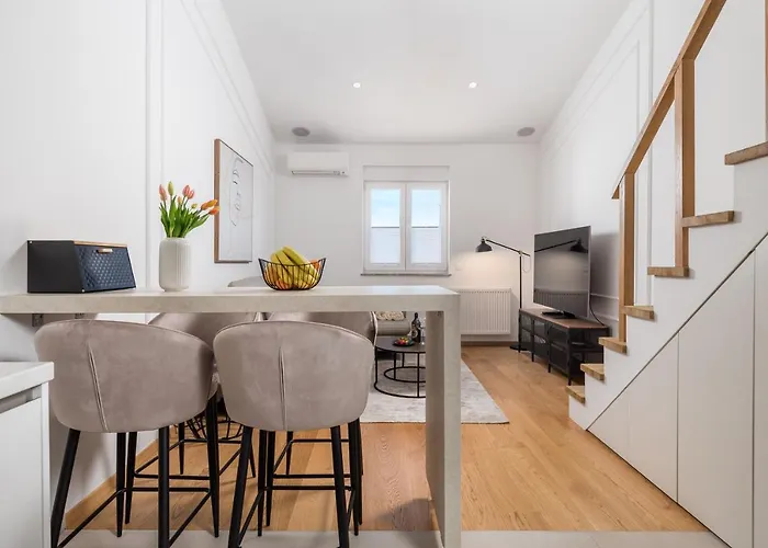 شقة Gallery Megan2 With Parking كاستاف